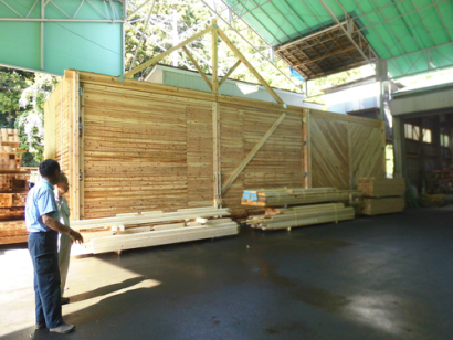 ウッドセル株式会社の木材乾燥機