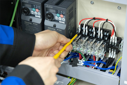 応用電機株式会社の電子機器製造サービス