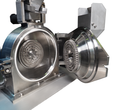 槇野産業株式会社の微粉砕機