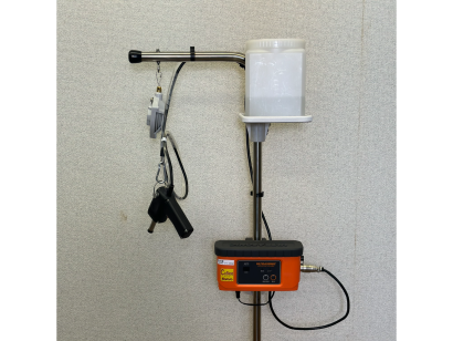 株式会社ケーアイの超音波しみ抜き機