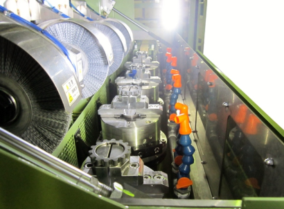 先生精機株式会社のバリ取り機