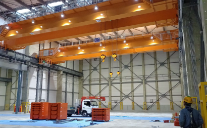 甲府ホイスト株式会社のテーブルリフト