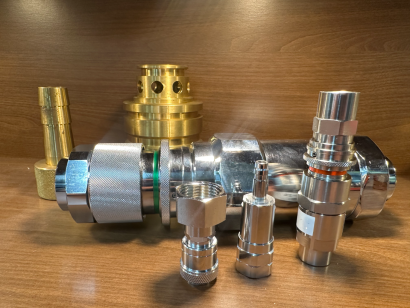 株式会社三輝の金属加工