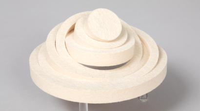 株式会社エフアンドエイノンウーブンズのフェルト