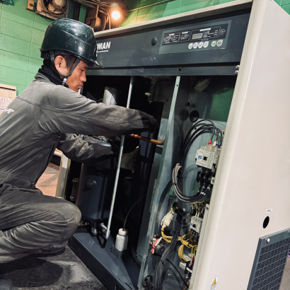 三新商事株式会社のコンプレッサー修理