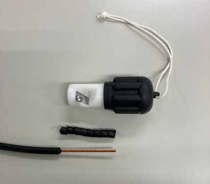 新幹工業株式会社の電線皮剥き機