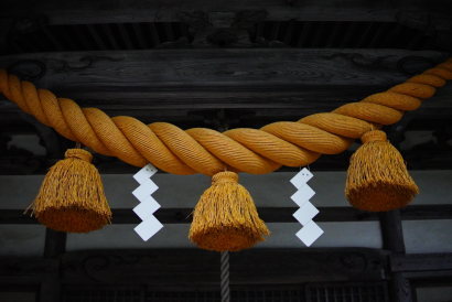 岡成株式会社の神社用しめ縄