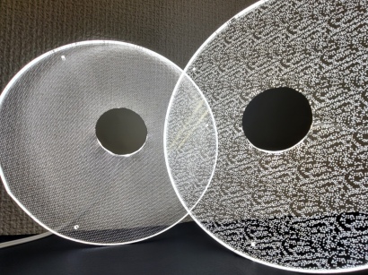 エスブライト株式会社のアクリル加工