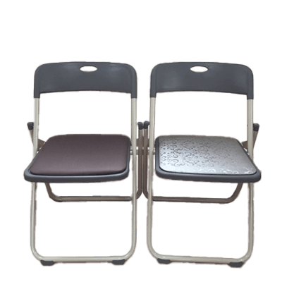 Aluminum alloy folding chair that is lightweight and can hold up to 7 chairs per person thanks to its innovative shape.-Quick Pro Co., Ltd.