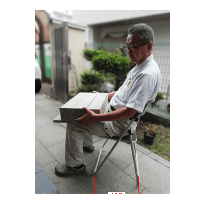 A durable steel folding chair that is as light as expensive aluminum chairs but about half the price.-Quick Pro Co., Ltd.