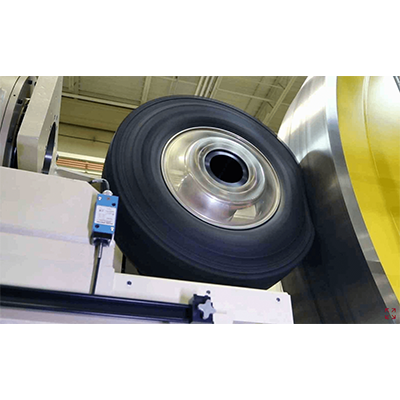 自動車用試験システム タイヤ試験システム MTSタイヤのトレッド摩耗シミュレーションシステム-エムティエスジャパン株式会社