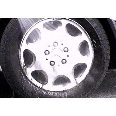 自動車整備工場用洗浄剤 自動車アルミホイールクリーナー及びボディー鉄粉除去剤 KC・ホイールマン KC7019-株式会社コオリ