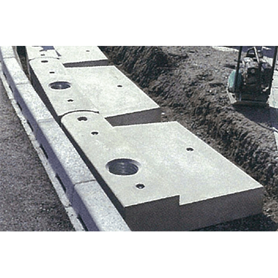 車輌用防護柵連続基礎 交差点用自在R連続基礎-大和クレス株式会社