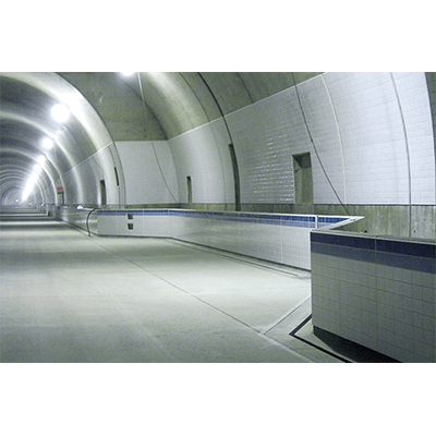 トンネル監視員通路用L型ブロック エルドレイン-大和クレス株式会社