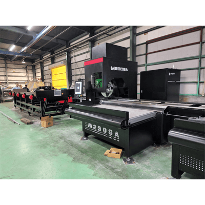 パイプ加工ファイバーレーザー TC-230SA (3KW)-株式会社トラストエンジニア