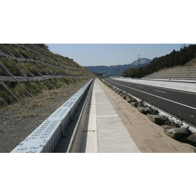 軽量ダクト・軽量ハンドホール-中日本高速道路株式会社