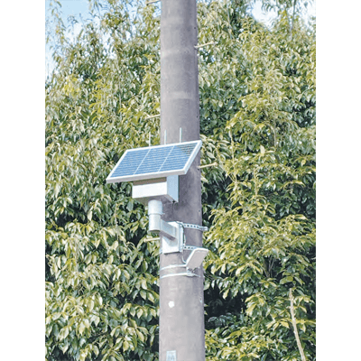 私設の電柱に取り付け型 ソーラーLED外灯 YL-24LDP-GPS-株式会社エール特許