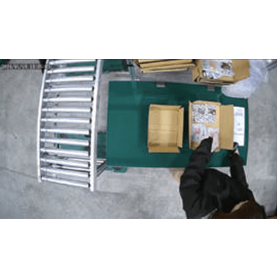 梱包作業を映像で管理してトラブルを見える化 俯瞰用カメラ IPC354SB-ADNF28K-10-株式会社ダイワハイテックス