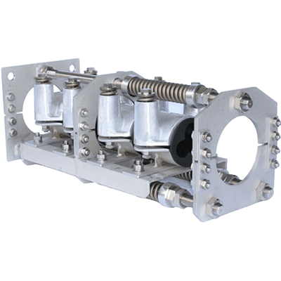 地中ケーブルが、車の進行方向に移動する波乗り現象を防ぐ装置です ケーブル波乗り防止装置「配電・送電」ケーブル用-株式会社カナエ