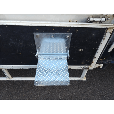 トラック用昇降ステップ (折り畳み式)-植平工業株式会社