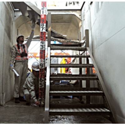 高速道路 ETC車線横断用地下通路昇降口 EasySteps-ケイコン株式会社