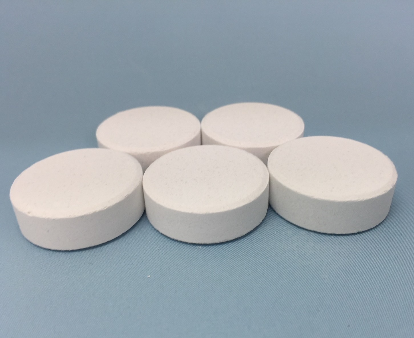 二酸化塩素発生剤 生成装置がなくても、安全・簡単に二酸化塩素ができる ディオックスタブレット TB-20-株式会社環境衛生
